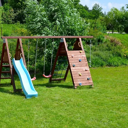 Villa Stupna With Garden Vidochov