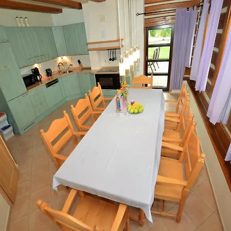 Stupna With Garden Villa Vidochov