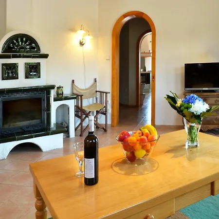 Villa Stupna With Garden *