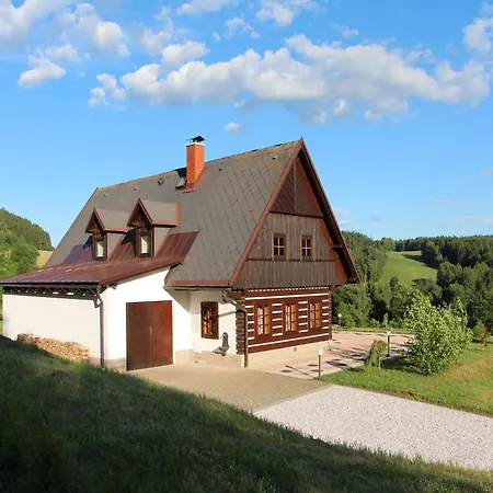 Villa Stupna With Garden